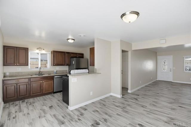 Building Photo - 1685 Donax Ave