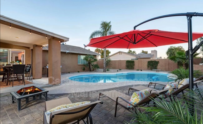 Building Photo - 5217 E Sheena Dr