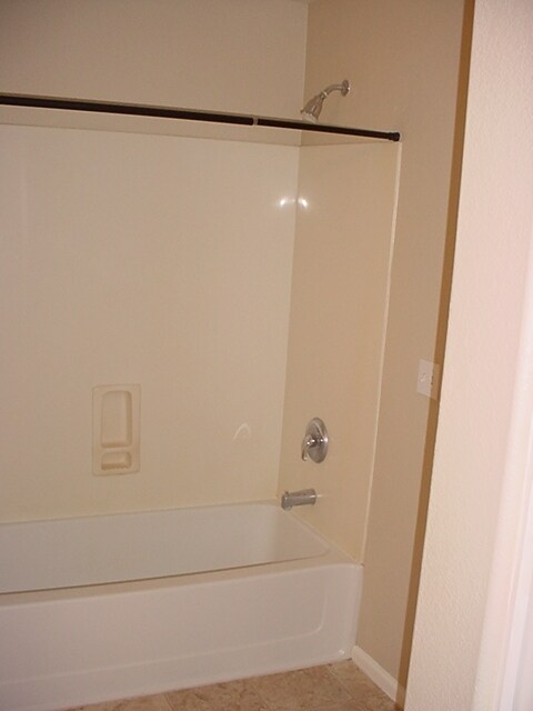 Building Photo - Super clean Rancho El Dorado jewel with new carpet and fresh paint.