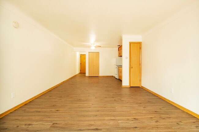 Building Photo - Midtown Apartments