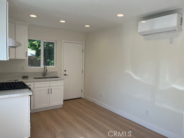 Building Photo - 419 S Heliotrope Ave