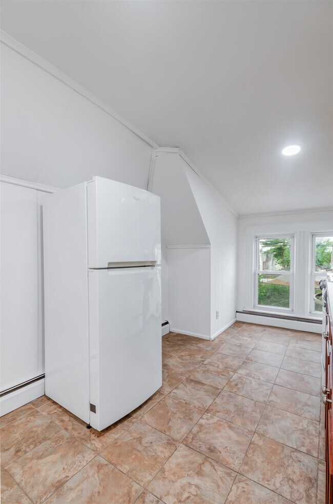 Building Photo - 788 Avenue A