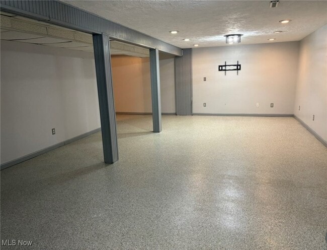 Building Photo - 2434 Saratoga Ave SW