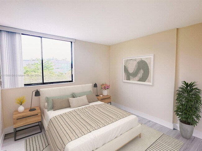 Building Photo - 2715 Tigertail Ave