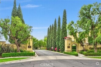 Building Photo - 702 Terra Bella