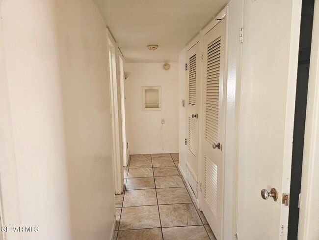Building Photo - 3411 Garnet Dr