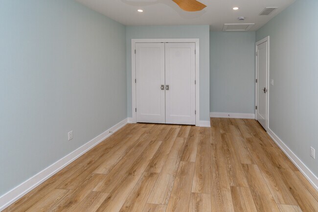 Building Photo - 17 Wilson St