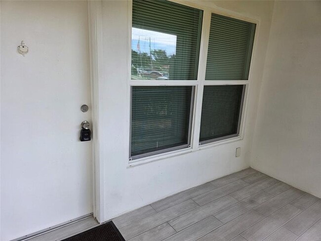 Building Photo - 1971 SE 5th Ct