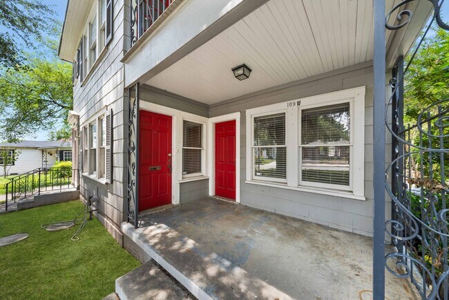 Building Photo - 109 W Norwood Ct