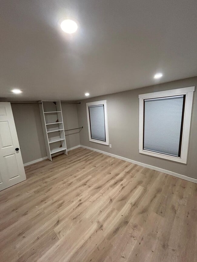 Building Photo - 3 Auger St