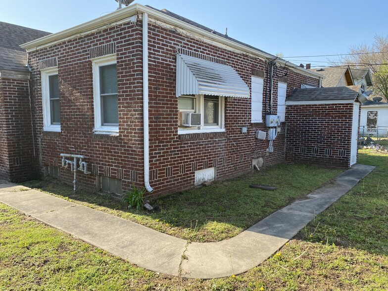 Building Photo - 517 N G St