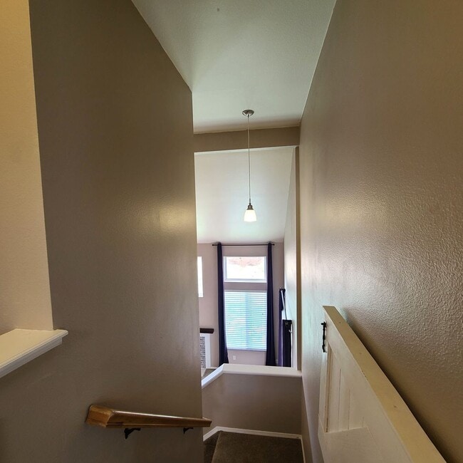 Building Photo - Beautiful home in Briargate Fairfax - D20 - ready to move in NOW!