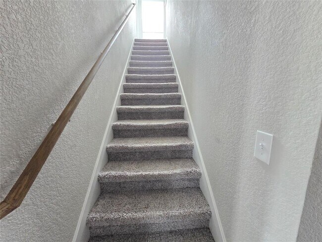 Building Photo - 1604 Homestead Farms Dr