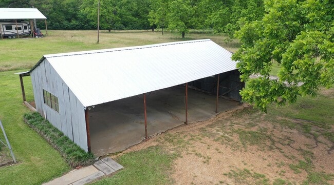 Building Photo - 7037 Lilly Rd