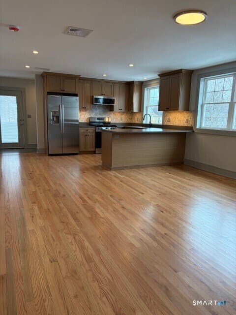 Building Photo - 108 Wilson St