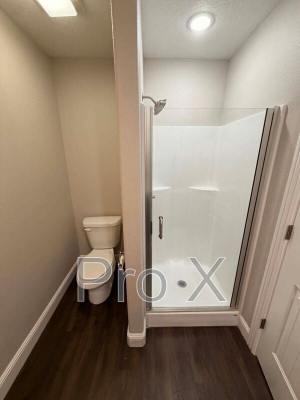 Building Photo - 209 Munson St