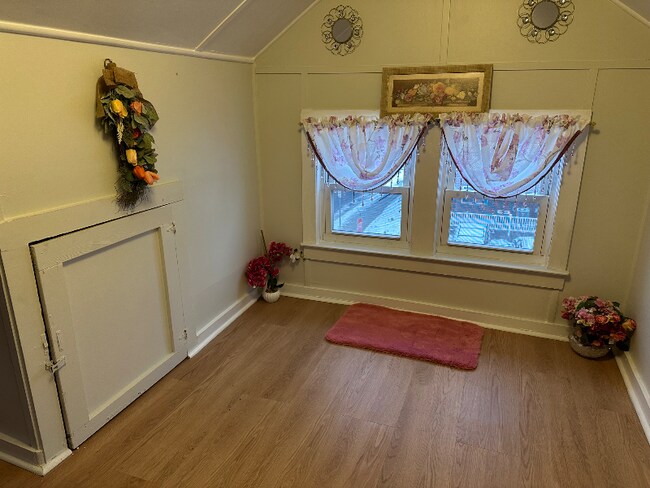 Building Photo - 269 N 1st Ave