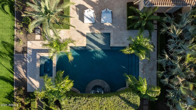 Building Photo - 7730 N Mockingbird Ln