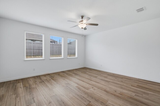 Building Photo - 1312 Pistachio Dr