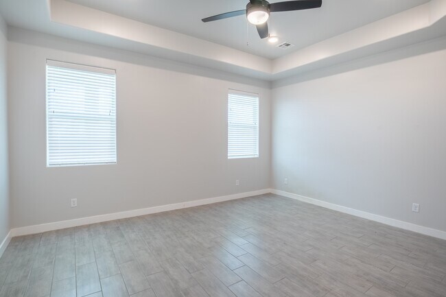 Building Photo - 6202 Bayberry Rd