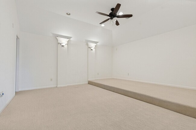 Building Photo - 9318 Rainbluff Ln