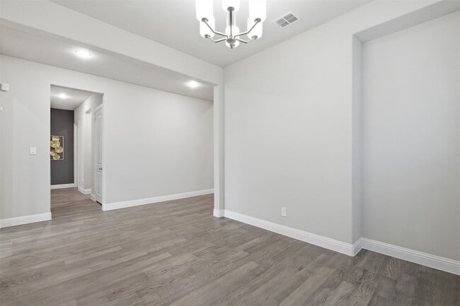 Building Photo - 3537 Ridgecross Dr