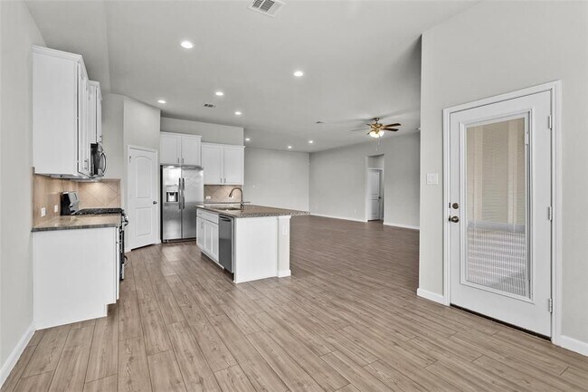 Building Photo - 10220 Goose Creek Ln