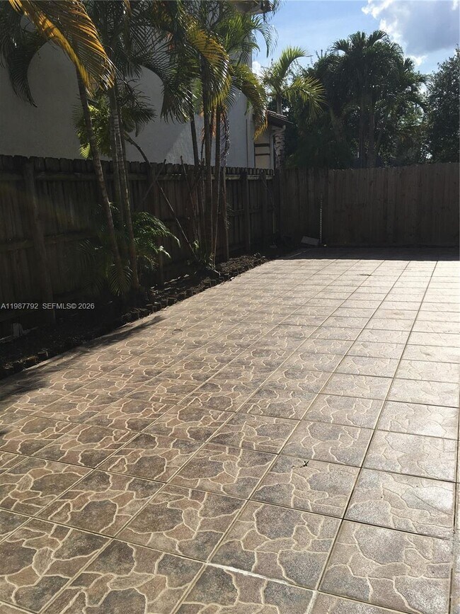 Building Photo - 14512 SW 10th St