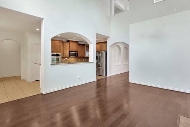 Building Photo - 27 Frontera Cir