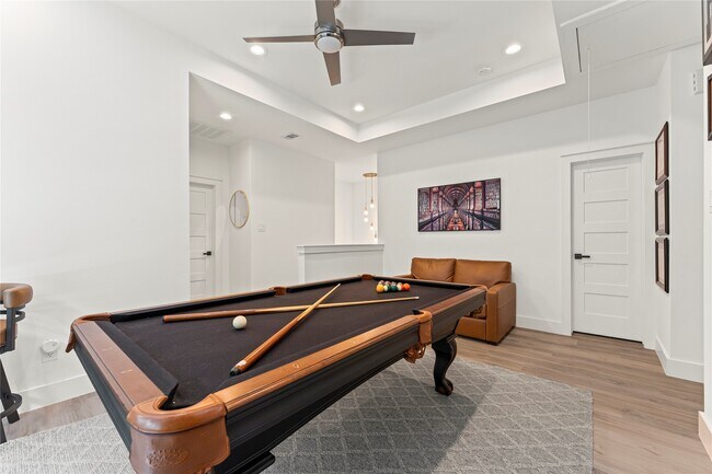 Building Photo - 1228 Wycliffe Dr