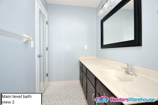 Building Photo - 14264 Golf View Dr
