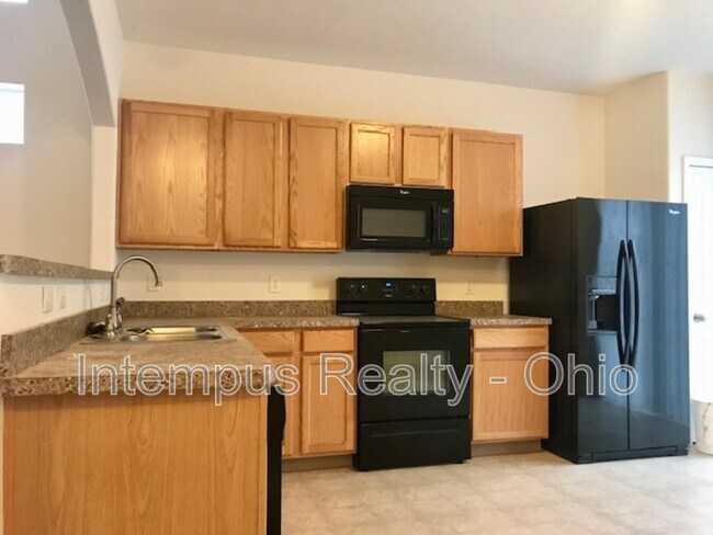 Building Photo - 2844 Hillstone St