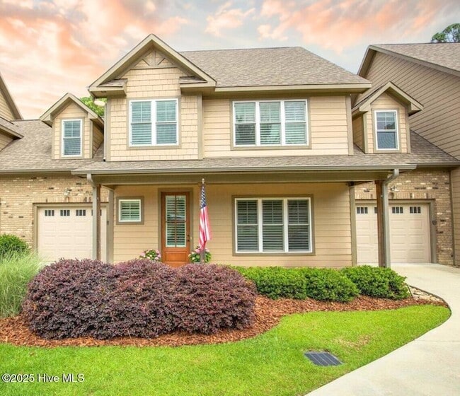 Primary Photo - 129 Pinebranch Ct