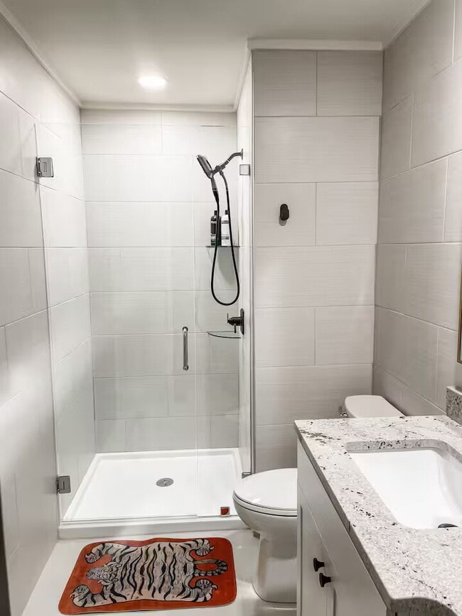 Building Photo - 253 E Stephenson St