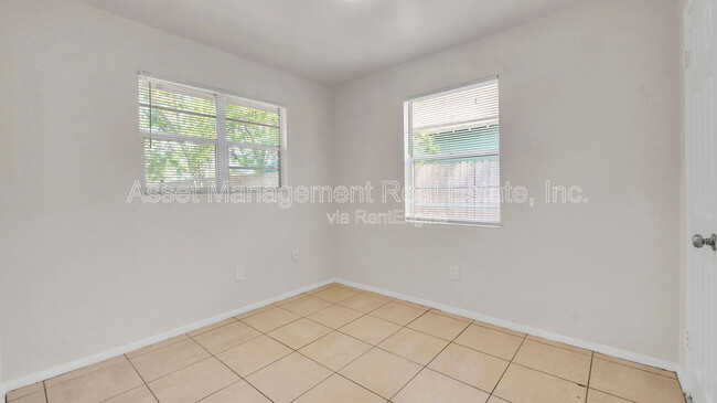 Building Photo - 1711 45th St S