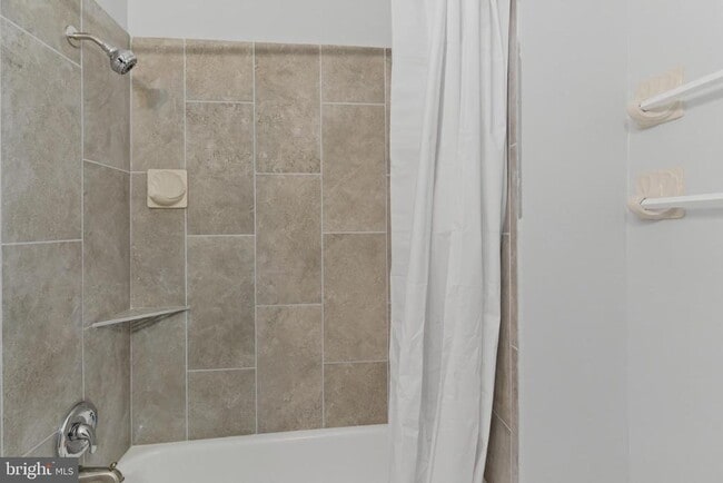 Building Photo - 5820 Race St