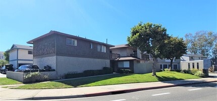 Building Photo - 3049 Jeffrey Dr