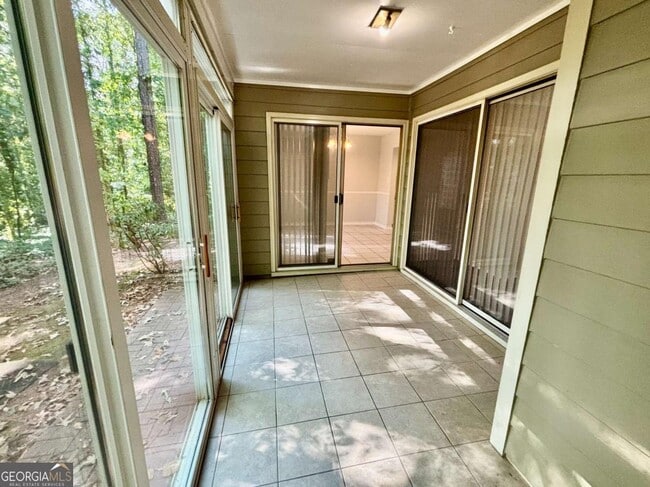 Building Photo - 57 Doranne Ct