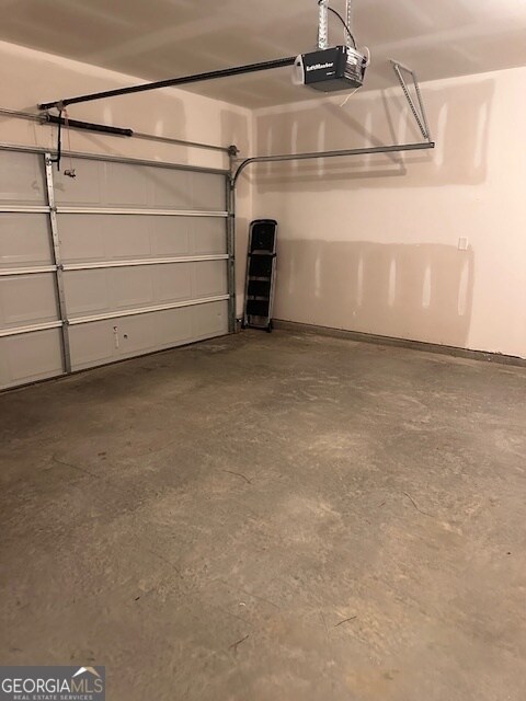 Building Photo - 1626 Newport Dr