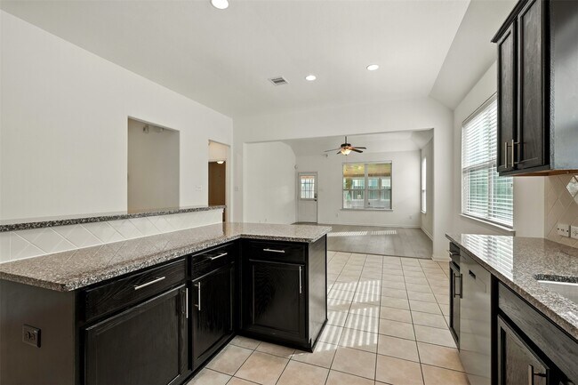 Building Photo - 9219 Gilbert Hollow Dr