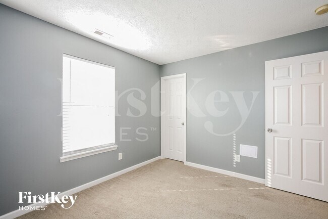 Building Photo - 2210 Wynbrooke Blvd