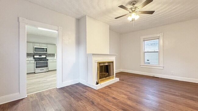 Building Photo - 2728 E Virginia Beach Blvd