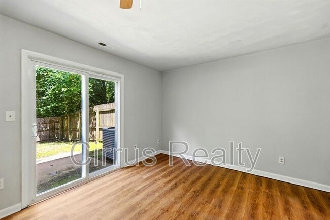 Building Photo - 3512 Bancroft Dr