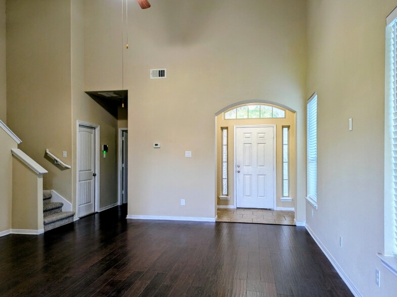 Building Photo - 3219 Aegean Dr