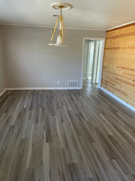 Building Photo - 4014 E Woodrow Pl