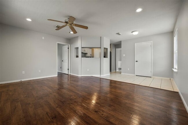 Building Photo - 18103 Gravenhurst Ln