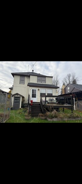 Building Photo - 28 N 7th Ave