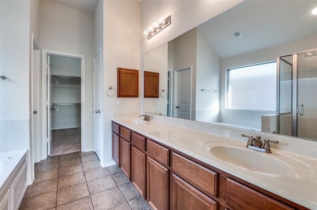 Building Photo - 347 Creekside Way