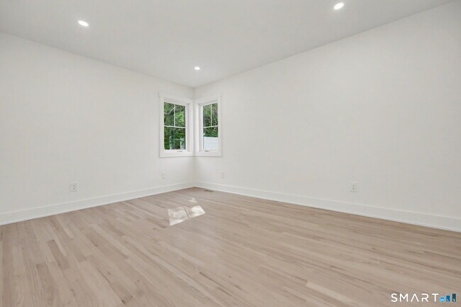 Building Photo - 91 Lockwood Rd