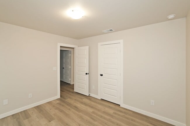 Building Photo - 9901 Yellowhouse Ave